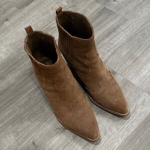 Gently Worn - ‘Winona’ Western Ankle Bootie - Brown Suede